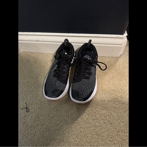Black and White Nike Sneakers - Picture 1 of 6